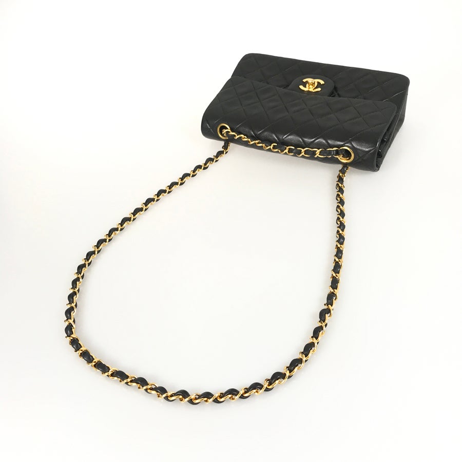 シャネル ショルダーバッグ