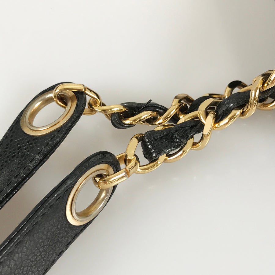 シャネル ショルダーバッグ