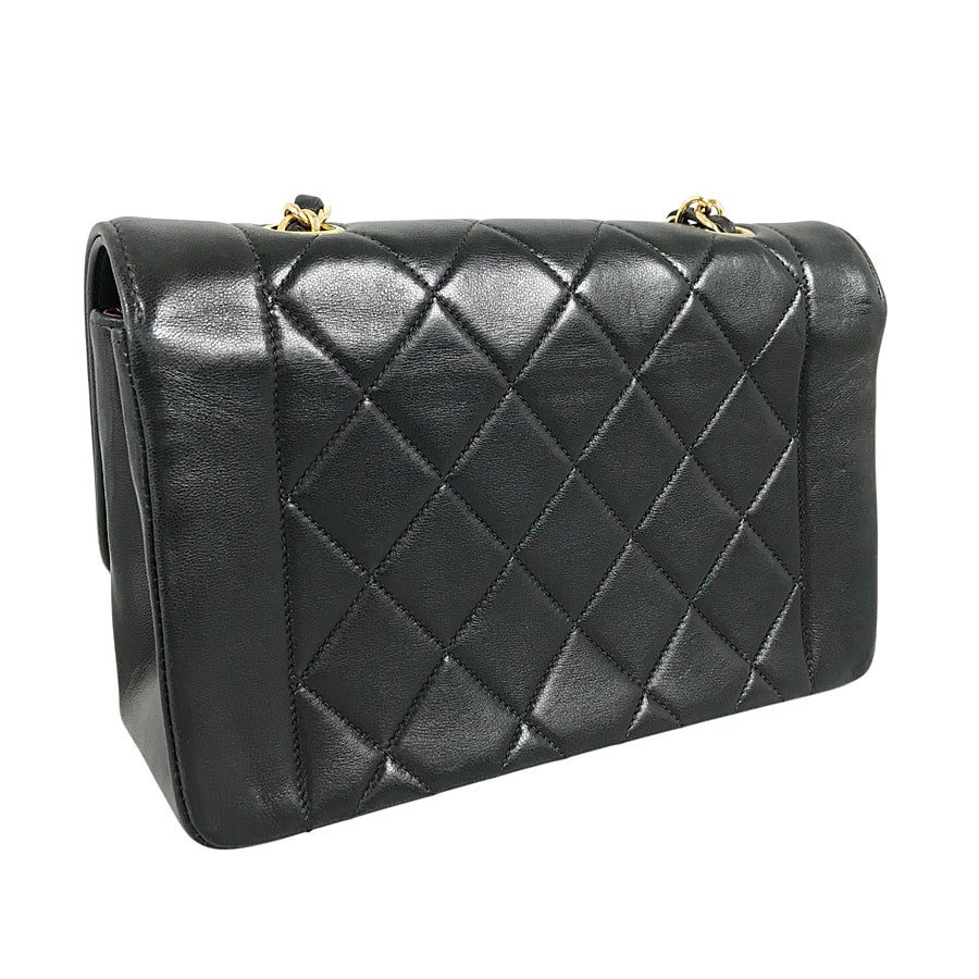 シャネル ショルダーバッグ