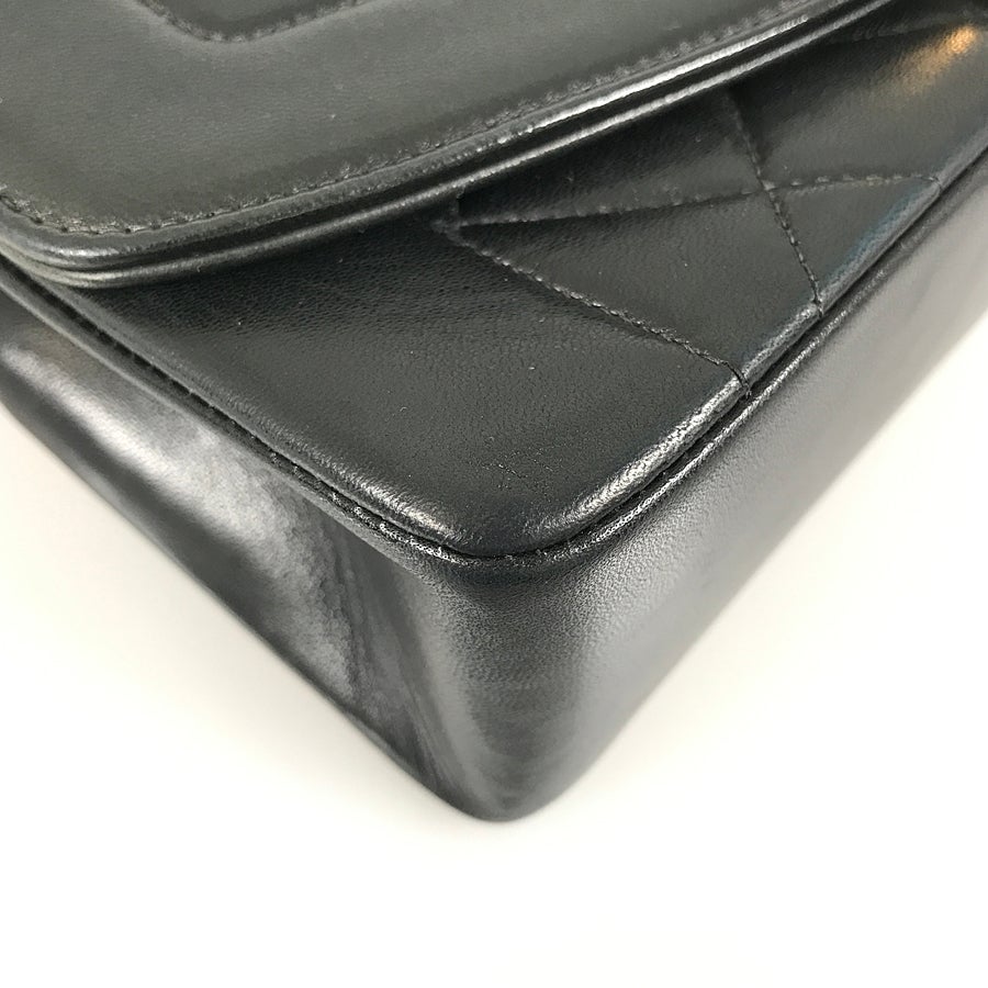 シャネル ショルダーバッグ