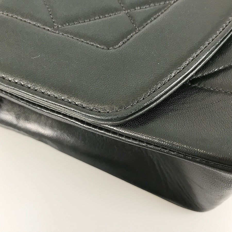 シャネル ショルダーバッグ