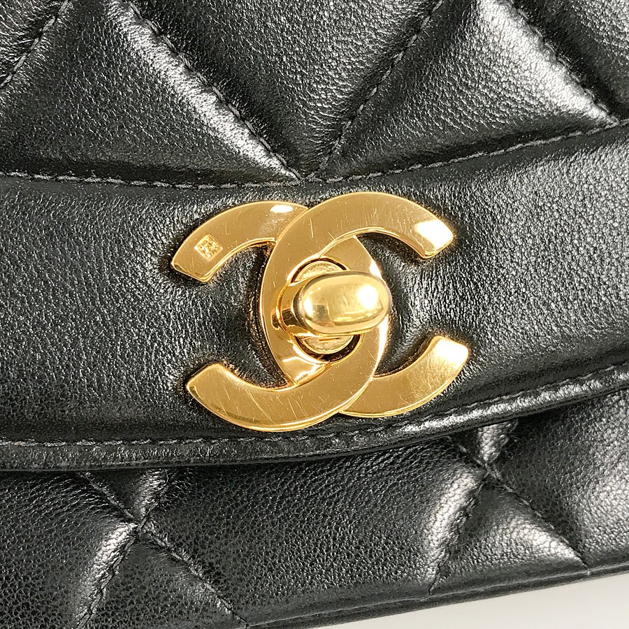 シャネル ショルダーバッグ