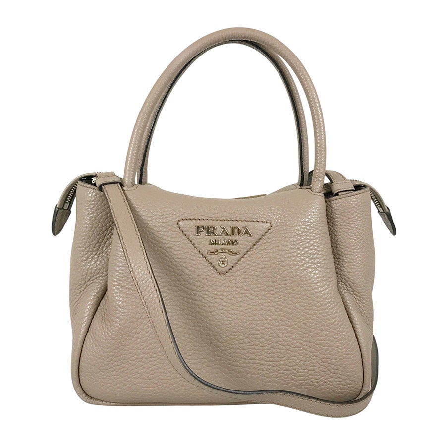 プラダ ハンドバッグ