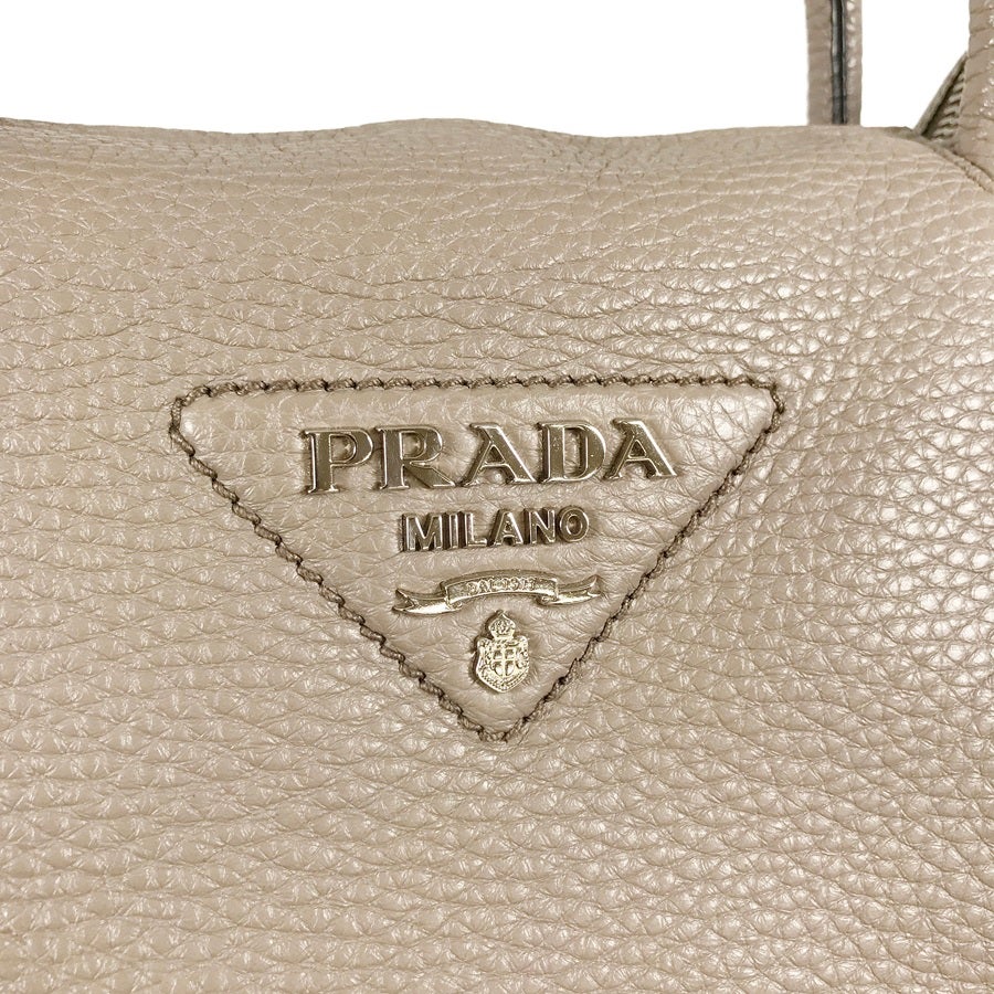 プラダ ハンドバッグ