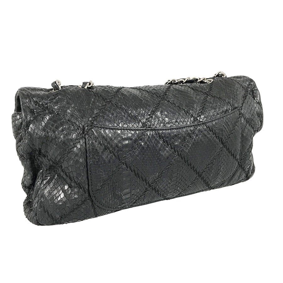 シャネル ショルダーバッグ