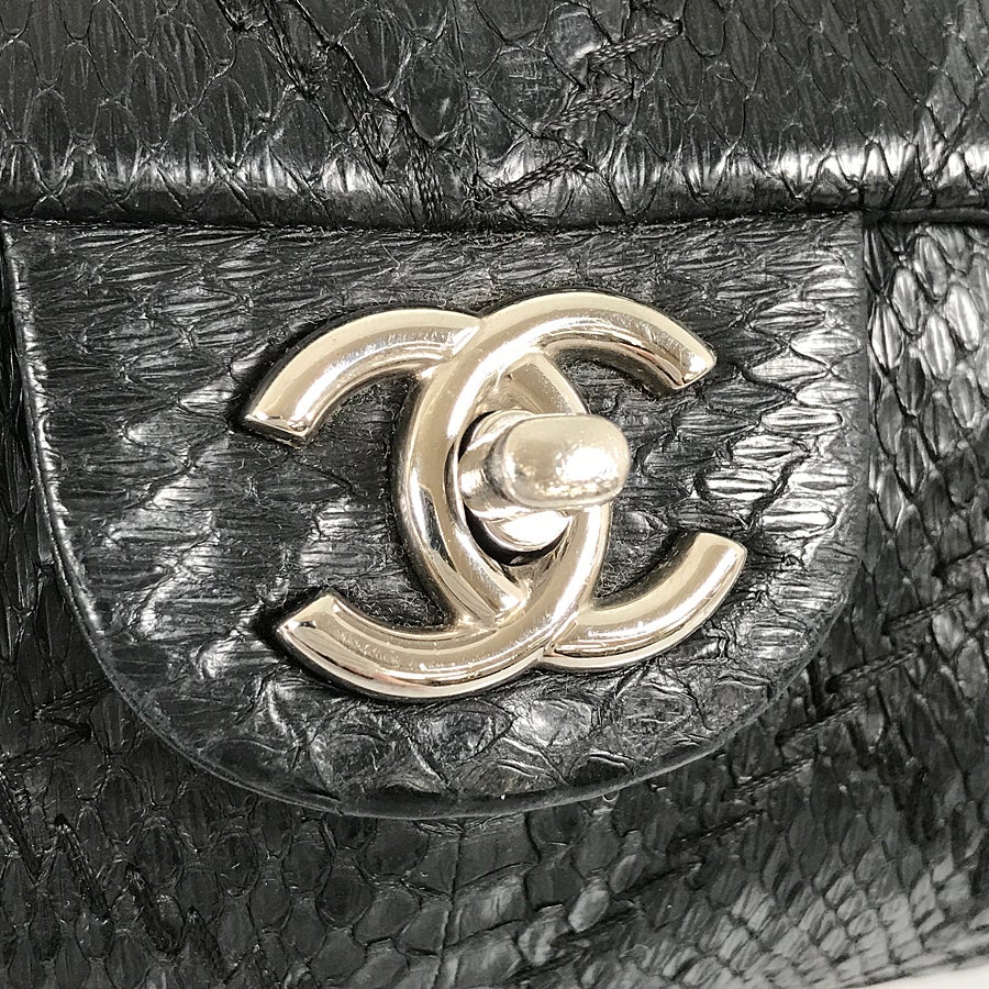 シャネル ショルダーバッグ