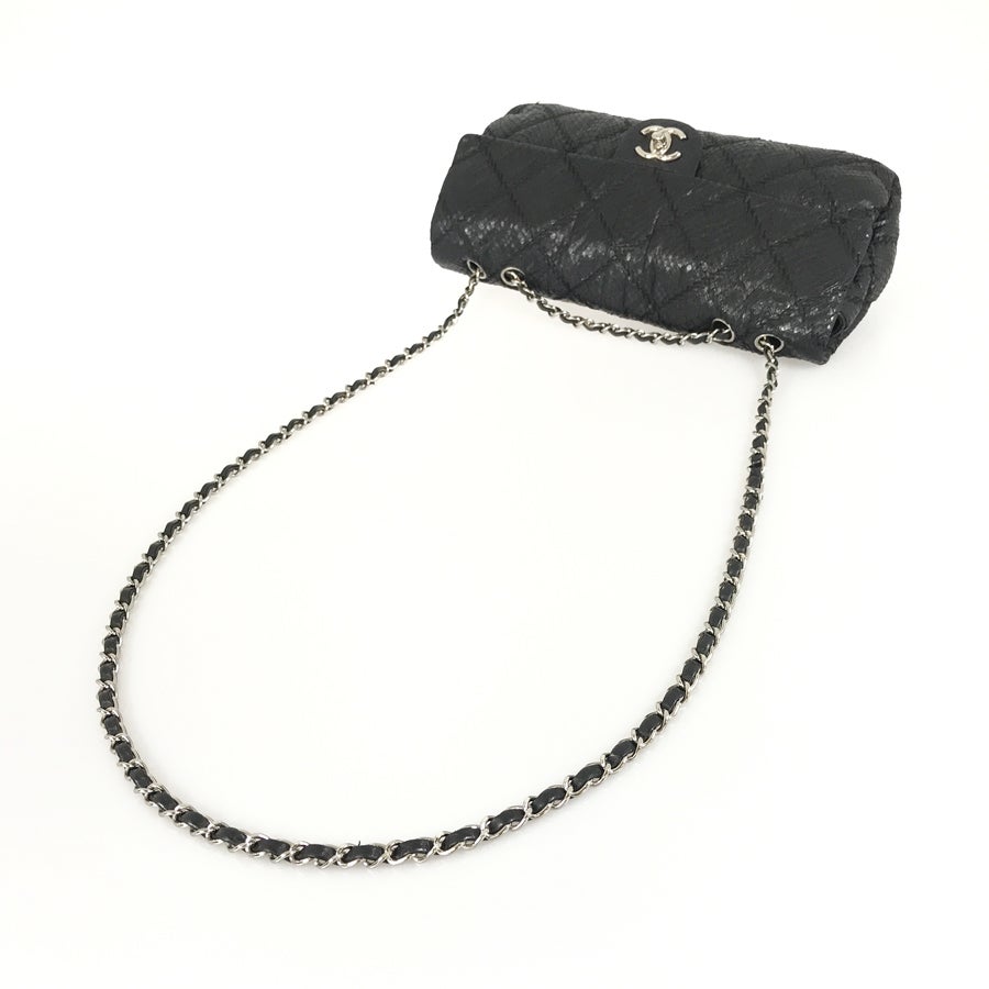 シャネル ショルダーバッグ