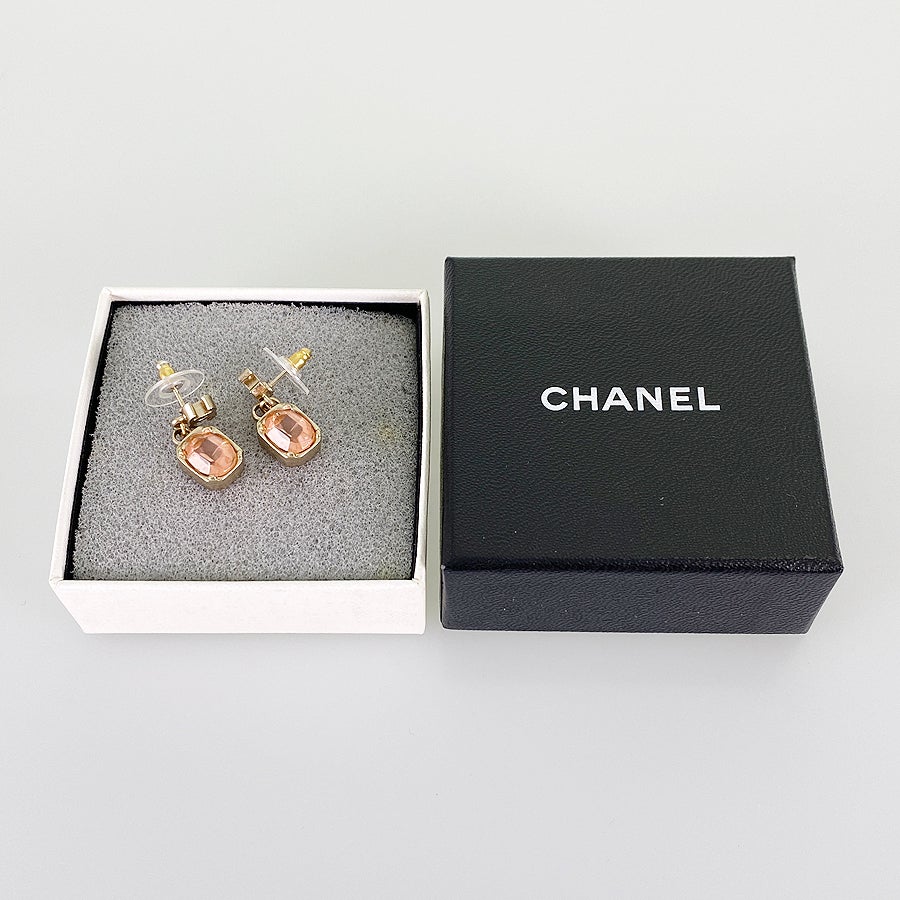 シャネル ピアス