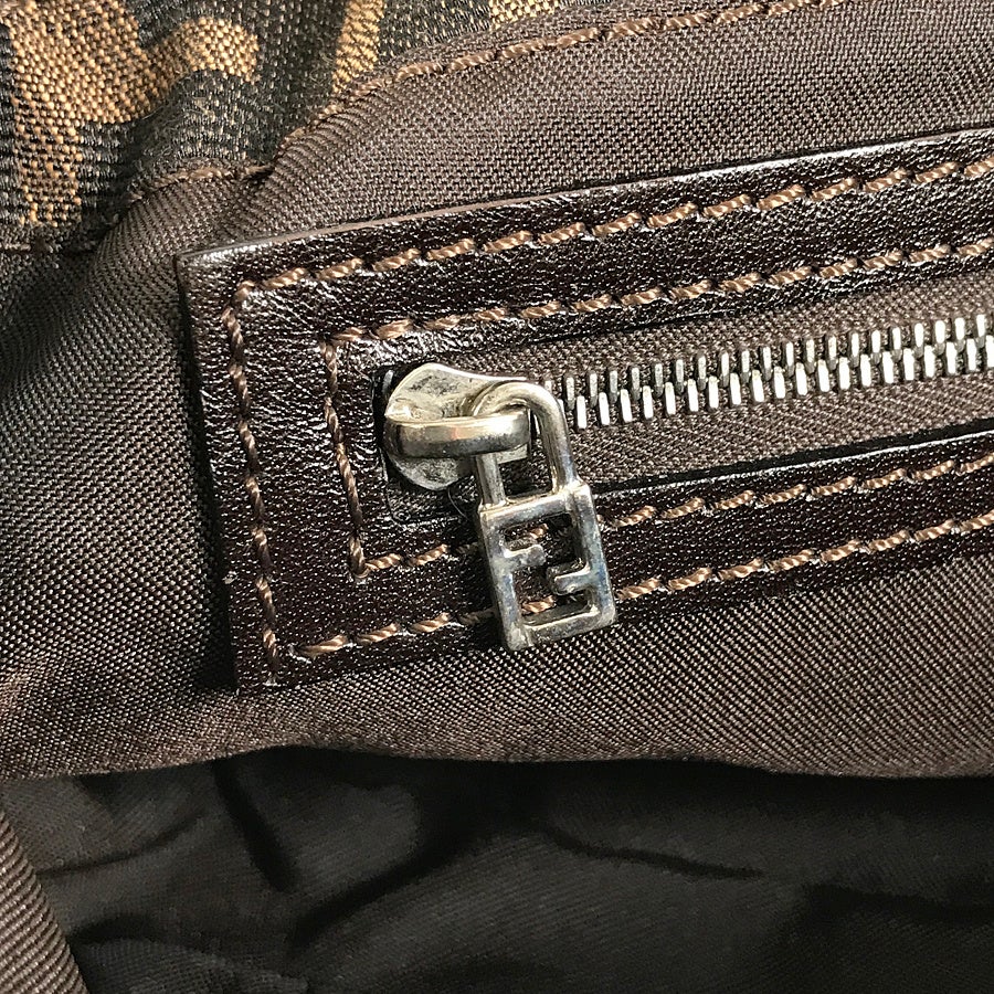 フェンディ ショルダーバッグ