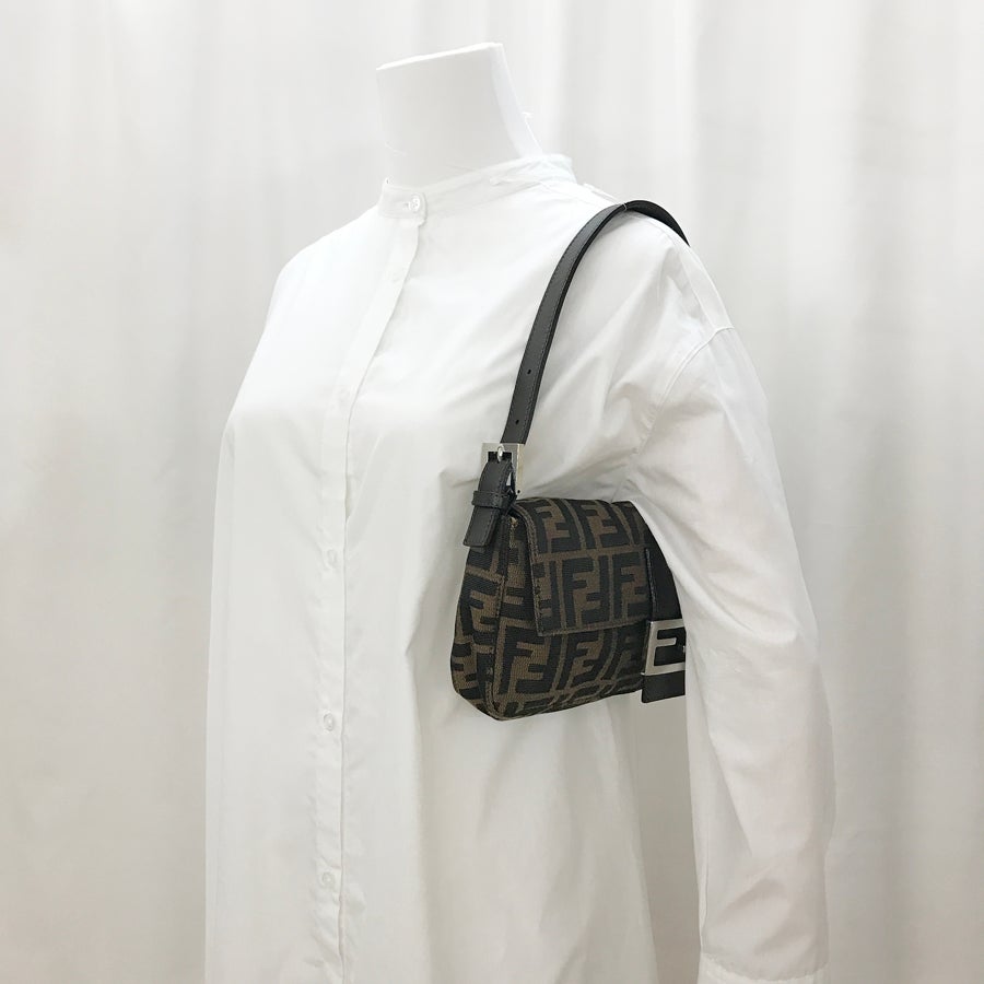 フェンディ ショルダーバッグ