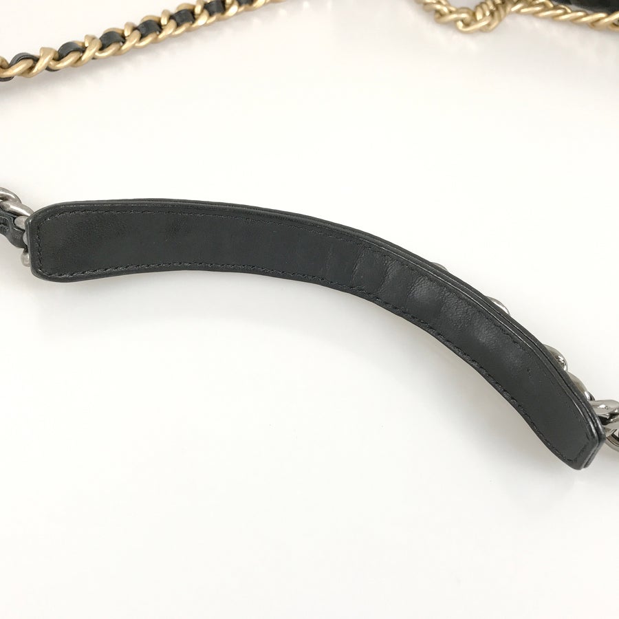 シャネル ショルダーバッグ