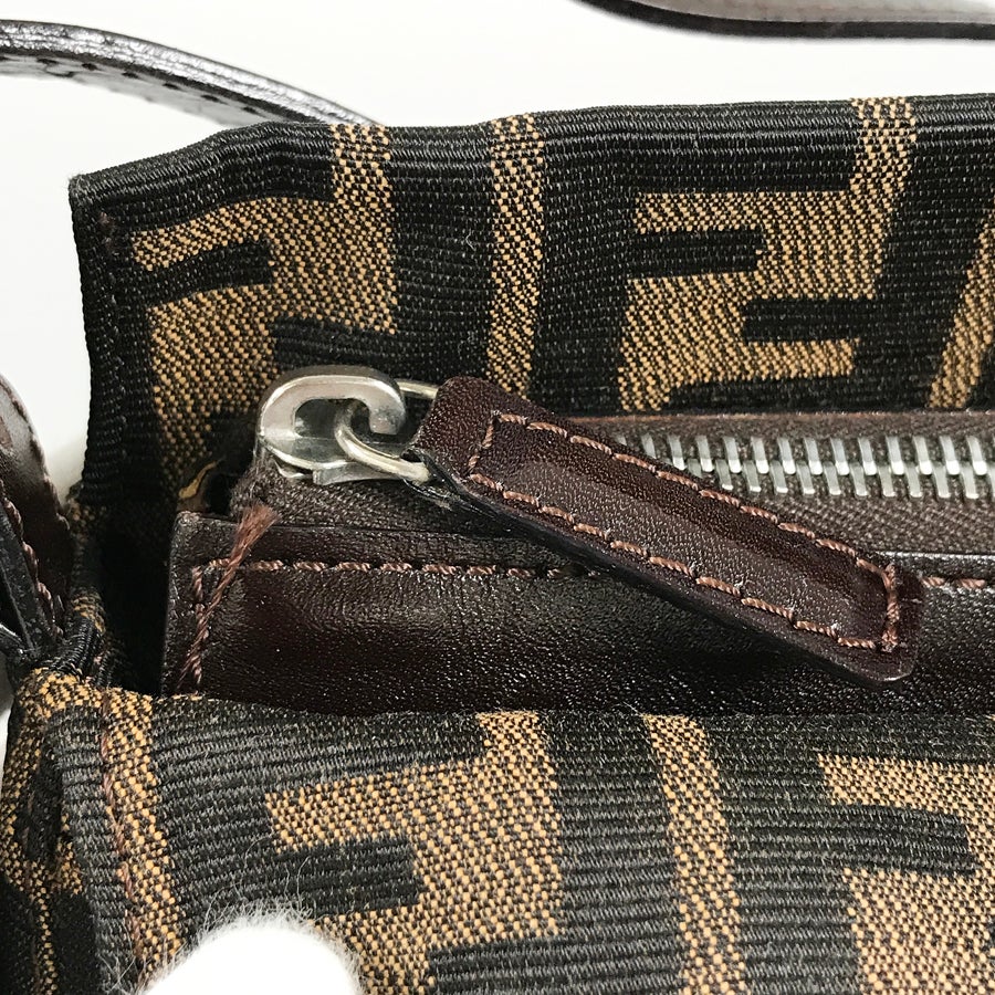 フェンディ ショルダーバッグ