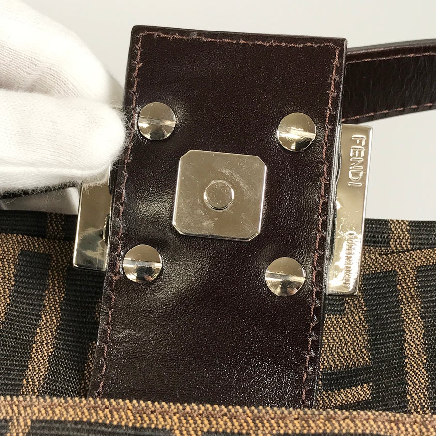 フェンディ ショルダーバッグ