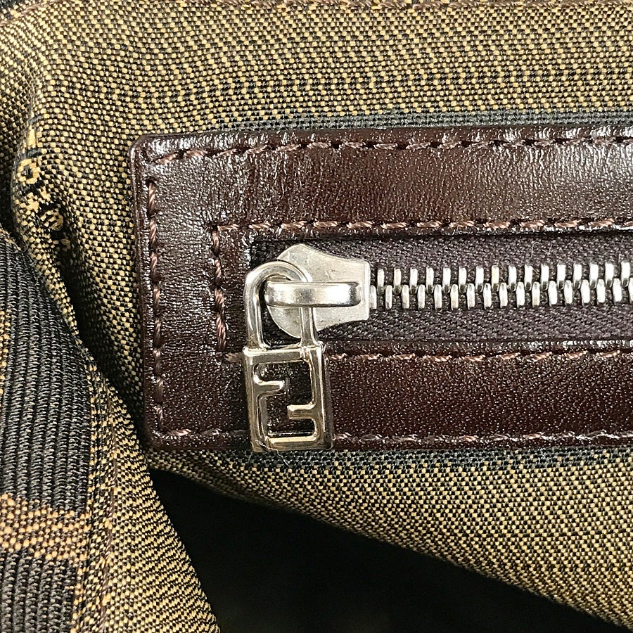 フェンディ ショルダーバッグ