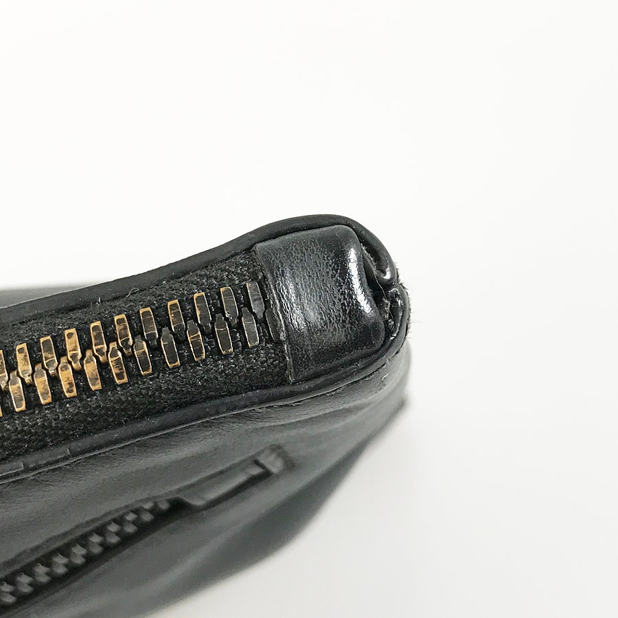 プラダ クラッチバッグ