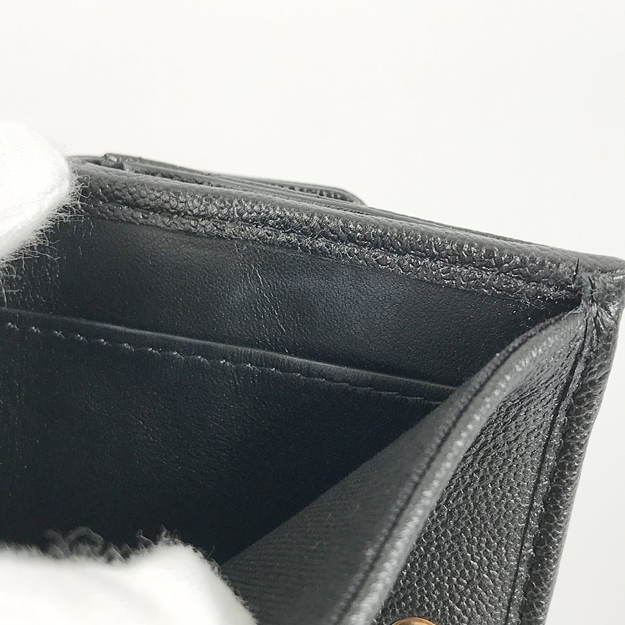 シャネル 三つ折り財布