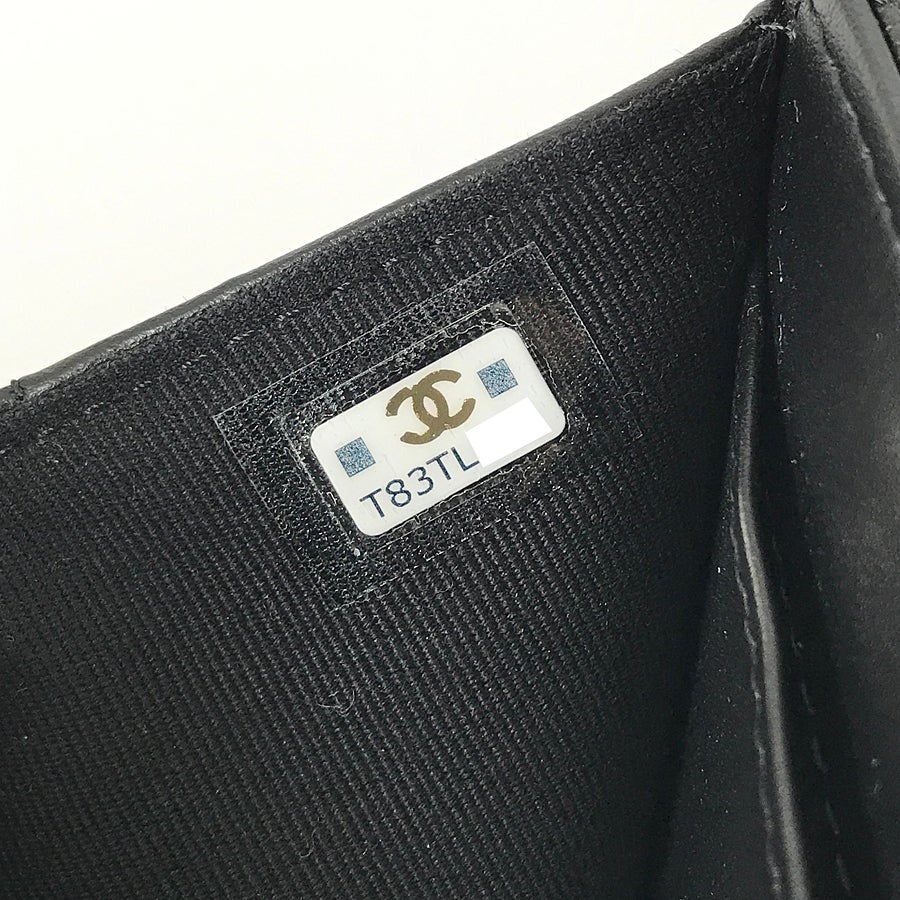 シャネル 三つ折り財布