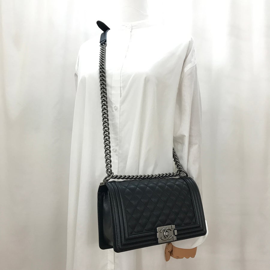 シャネル ショルダーバッグ