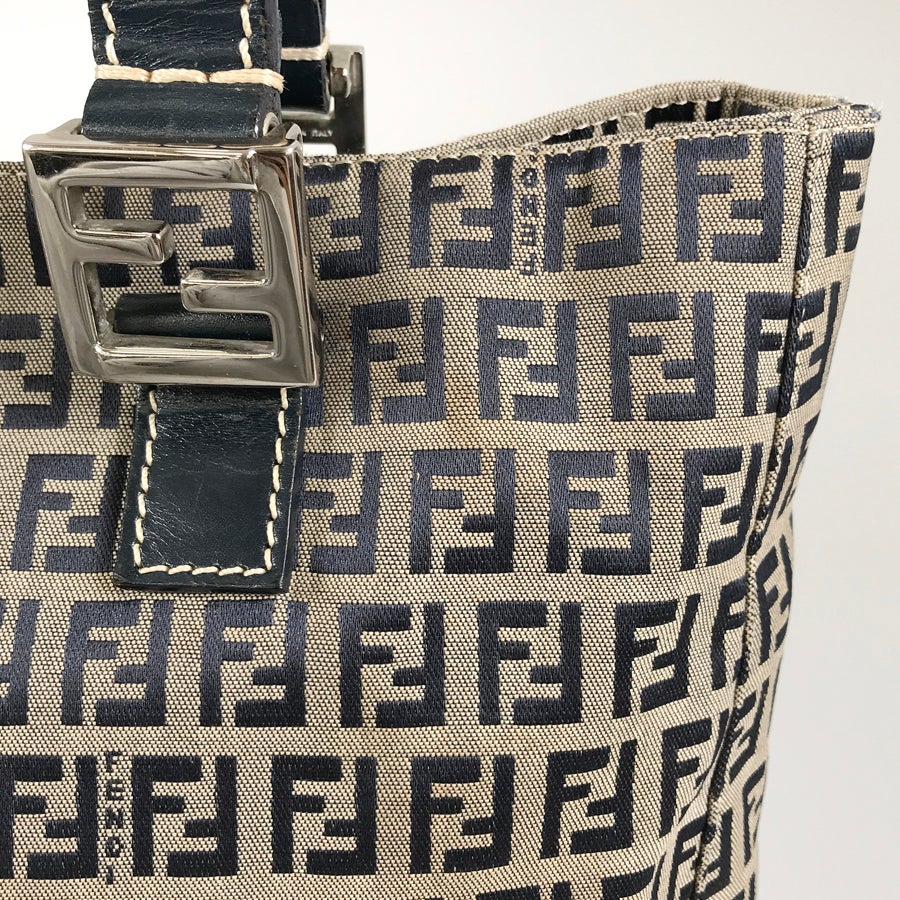 フェンディ ハンドバッグ