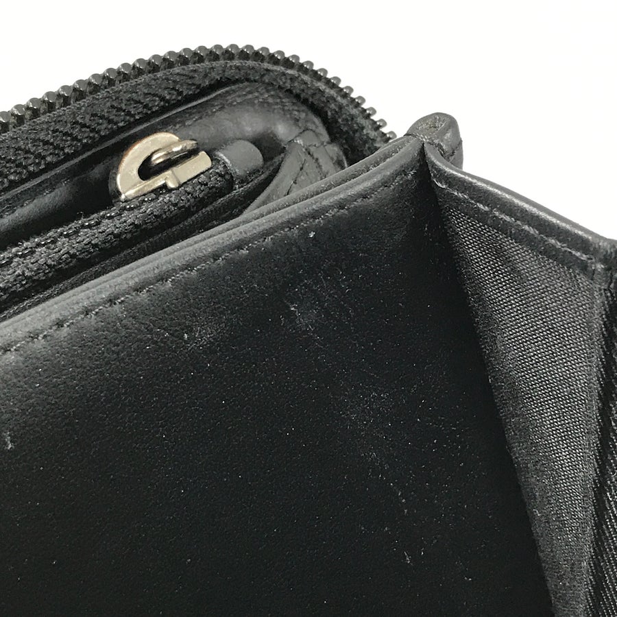 シャネル 長財布 ラウンドファスナー