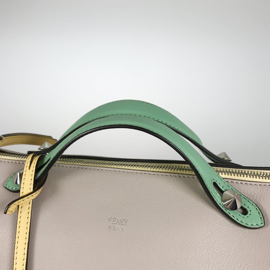 フェンディ ハンドバッグ