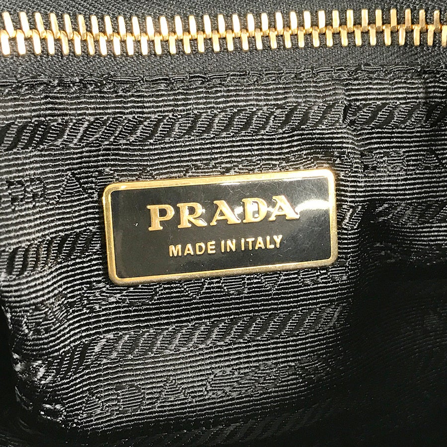 プラダ ハンドバッグ