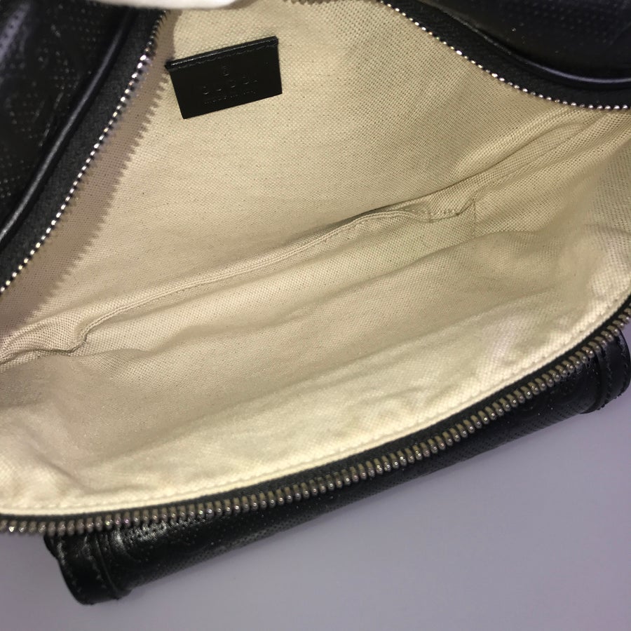 グッチ ボディバッグ