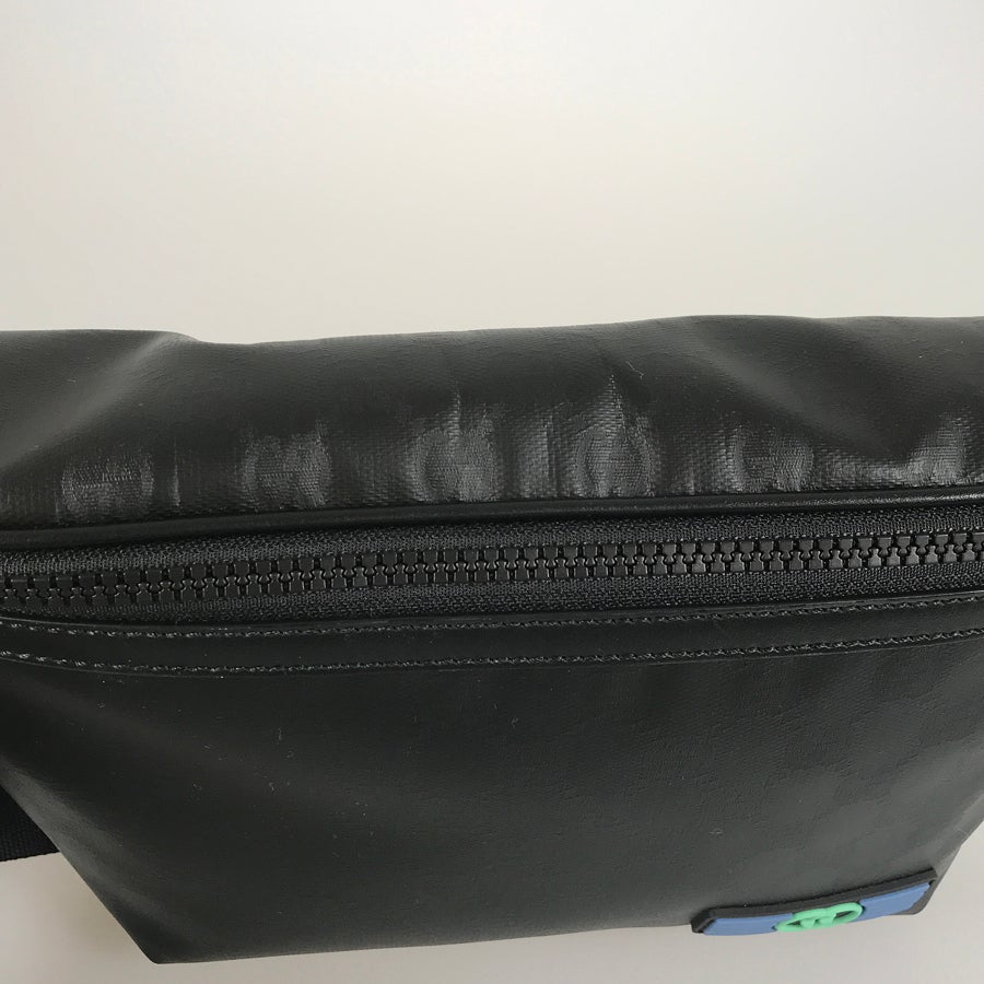 グッチ ボディバッグ