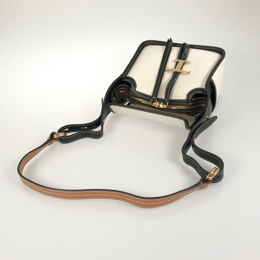 トッズ ショルダーバッグ