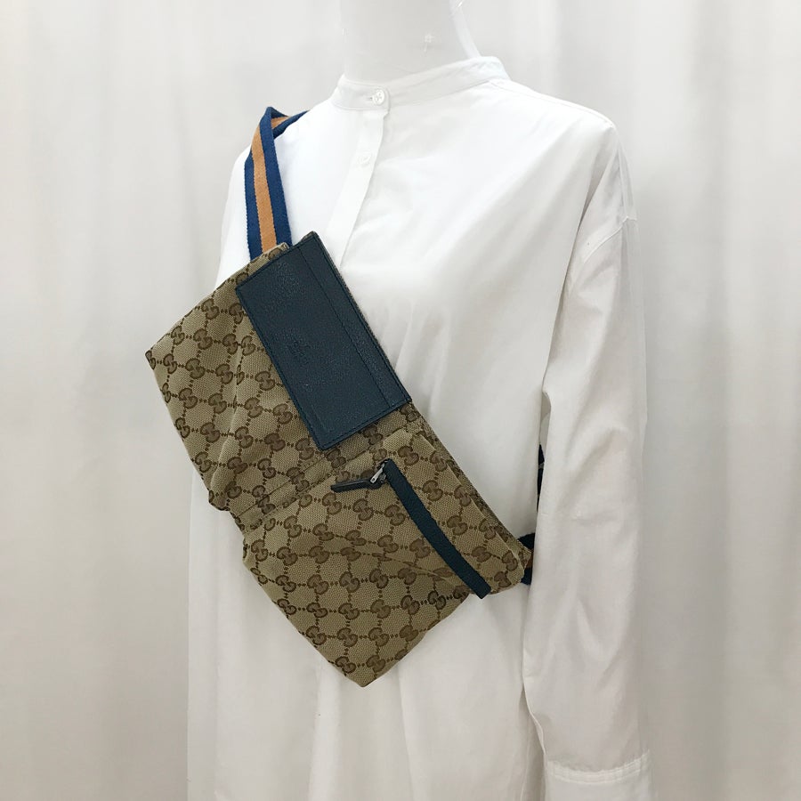 グッチ ボディバッグ