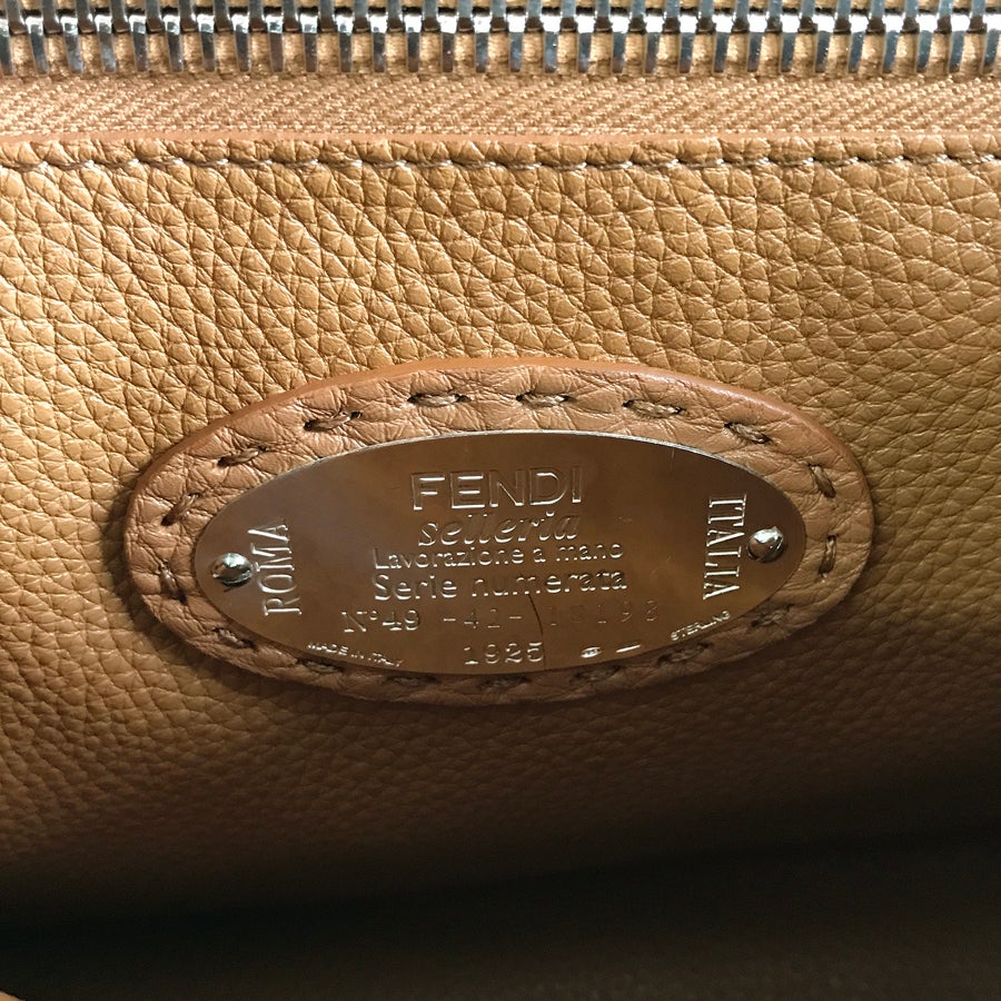 フェンディ ハンドバッグ