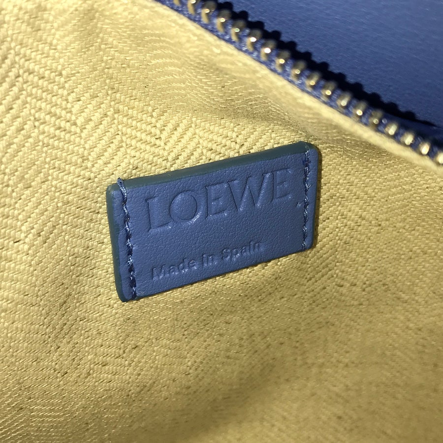 ロエベ ボディバッグ