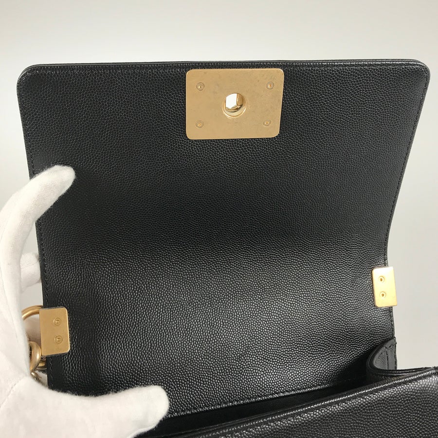 シャネル ショルダーバッグ