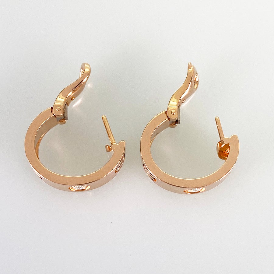 カルティエ ピアス
