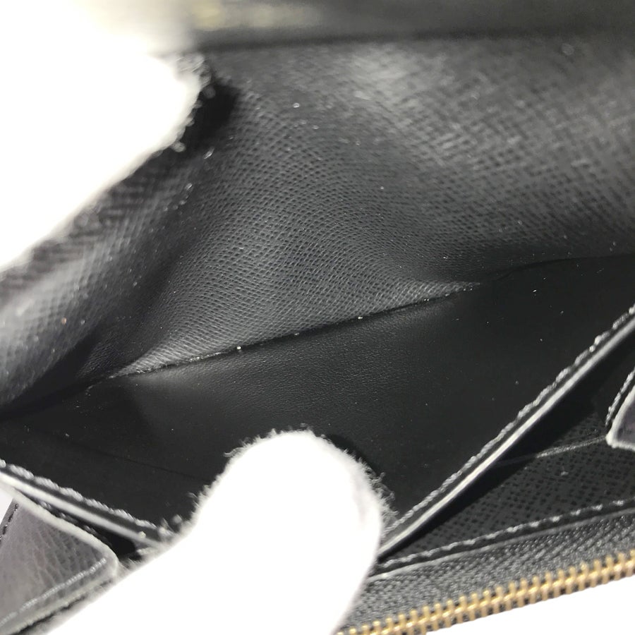 ルイ・ヴィトン 二つ折り財布