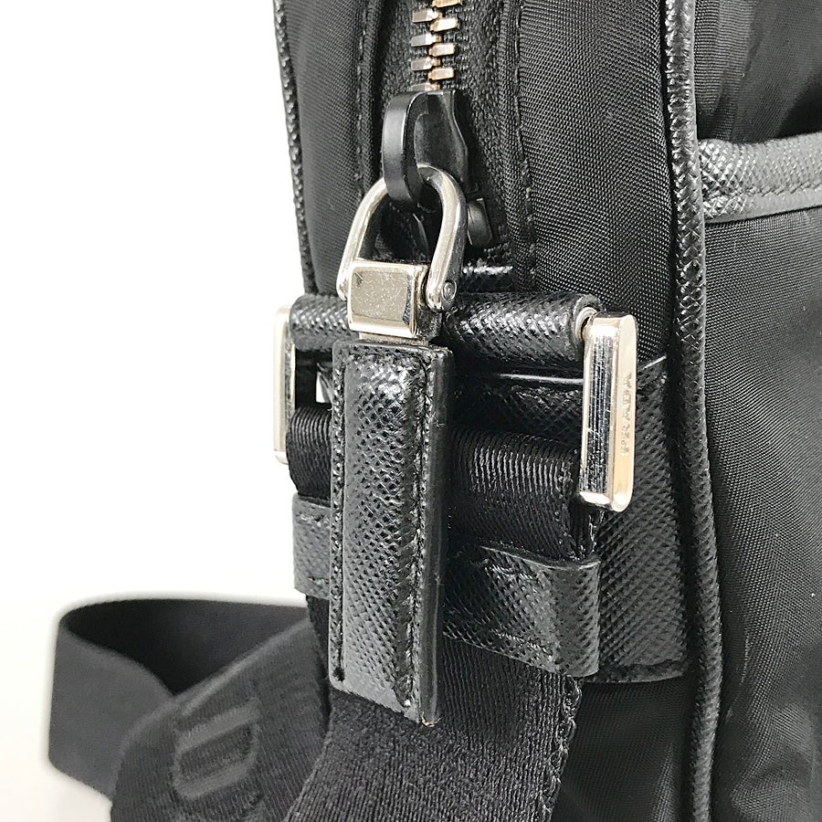 プラダ ショルダーバッグ