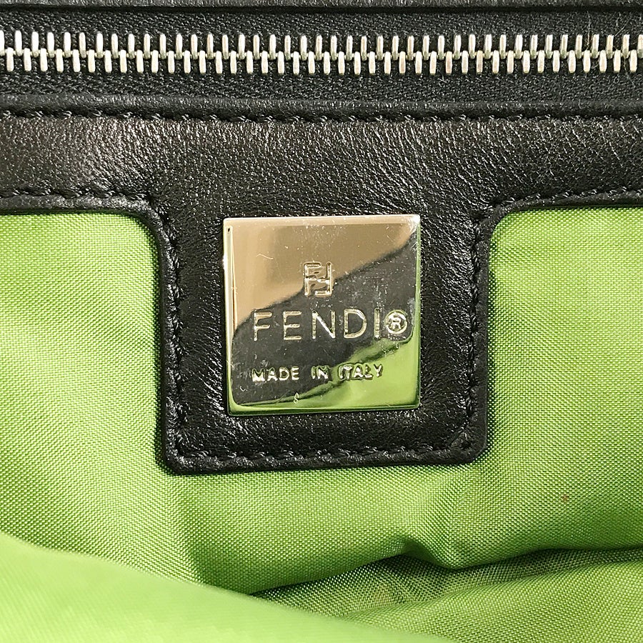 フェンディ ショルダーバッグ