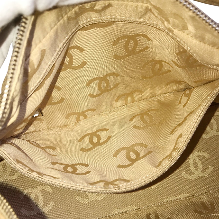 シャネル ショルダーバッグ