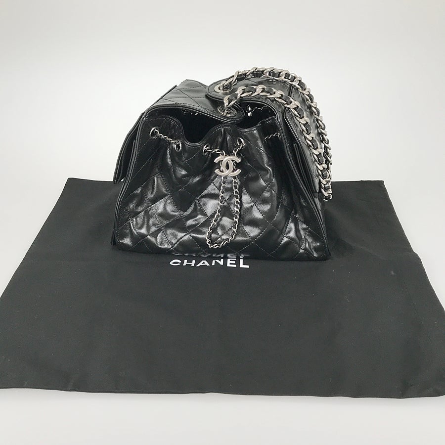シャネル ショルダーバッグ