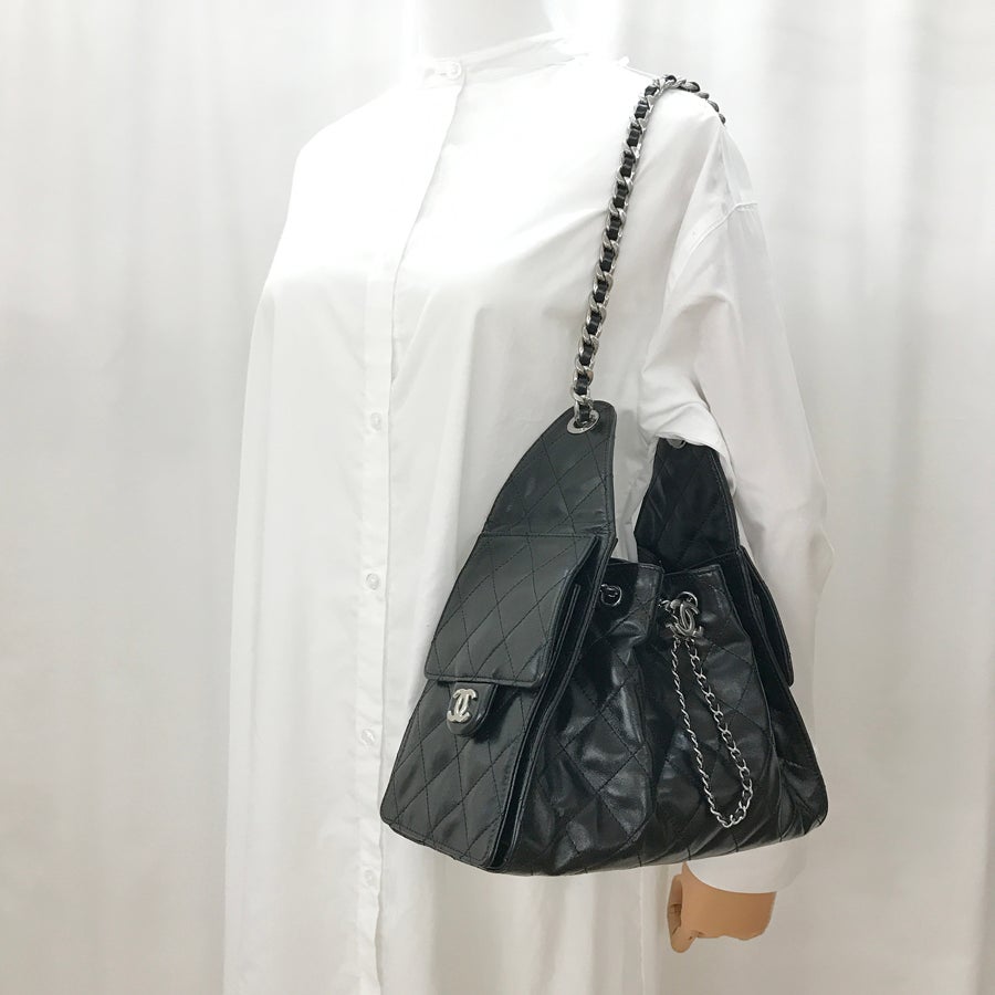 シャネル ショルダーバッグ