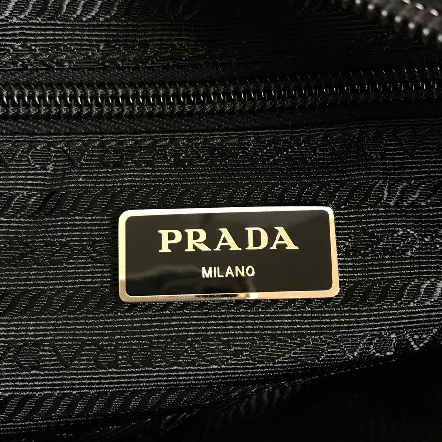 プラダ ショルダーバッグ