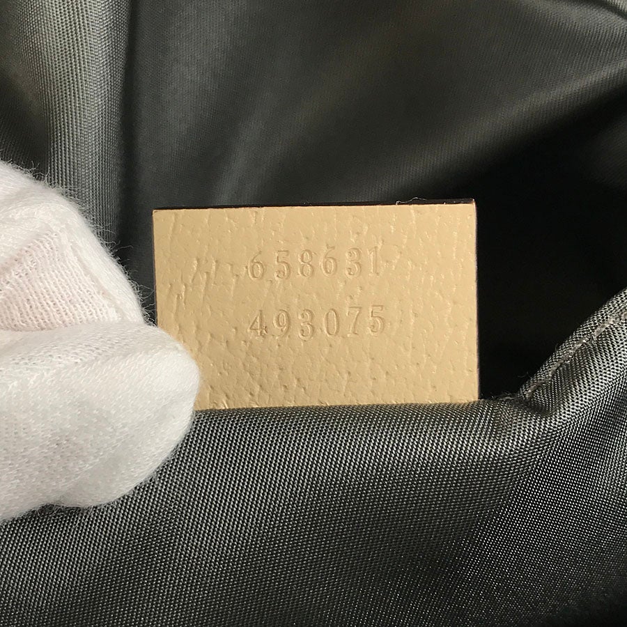 グッチ ボディバッグ