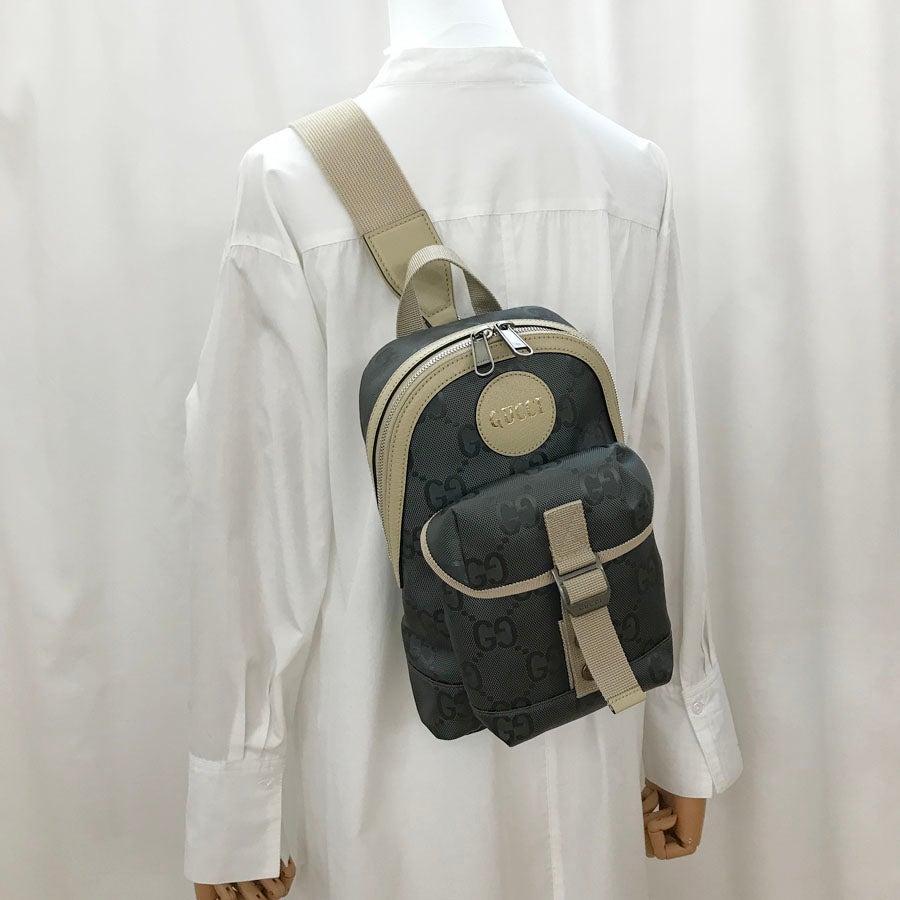 グッチ ボディバッグ