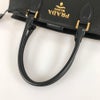 プラダ ハンドバッグ