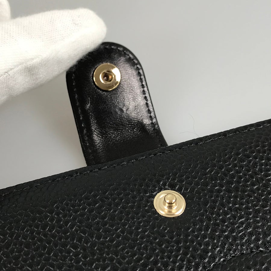 シャネル 長財布 二つ折り