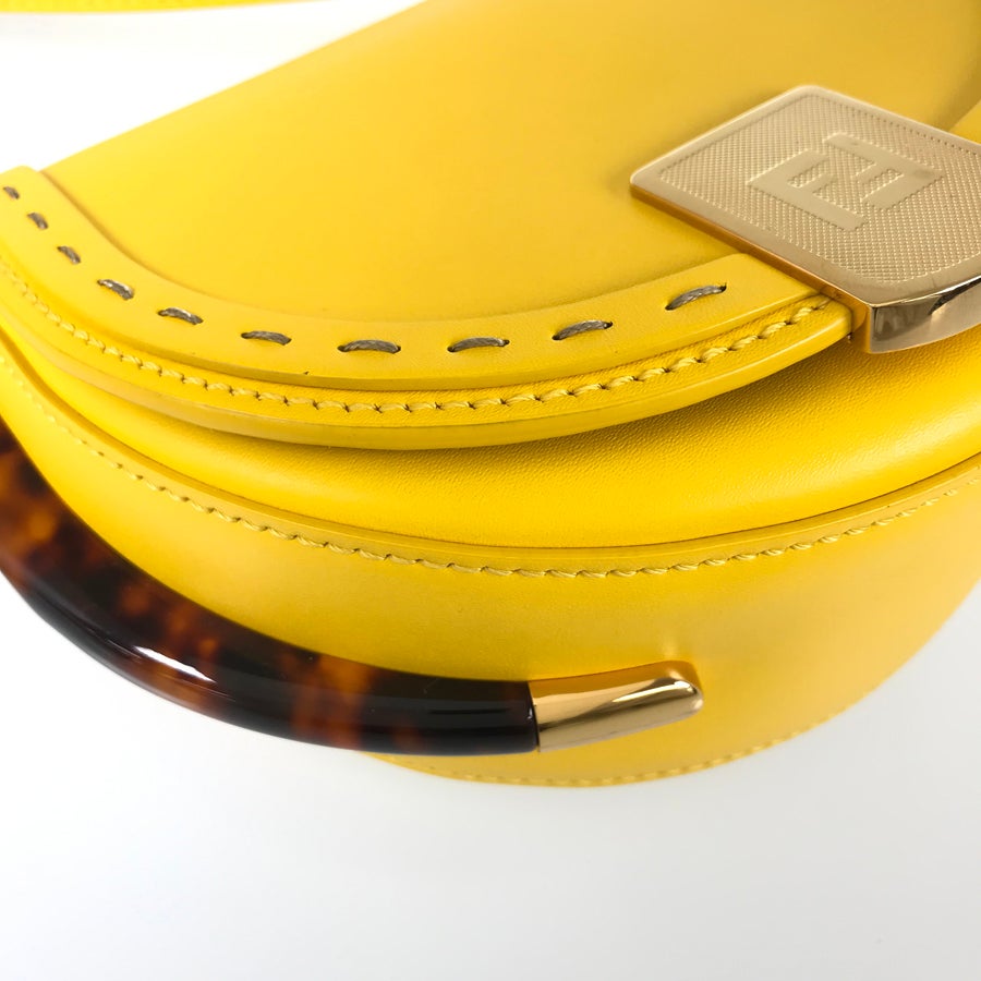 フェンディ ショルダーバッグ