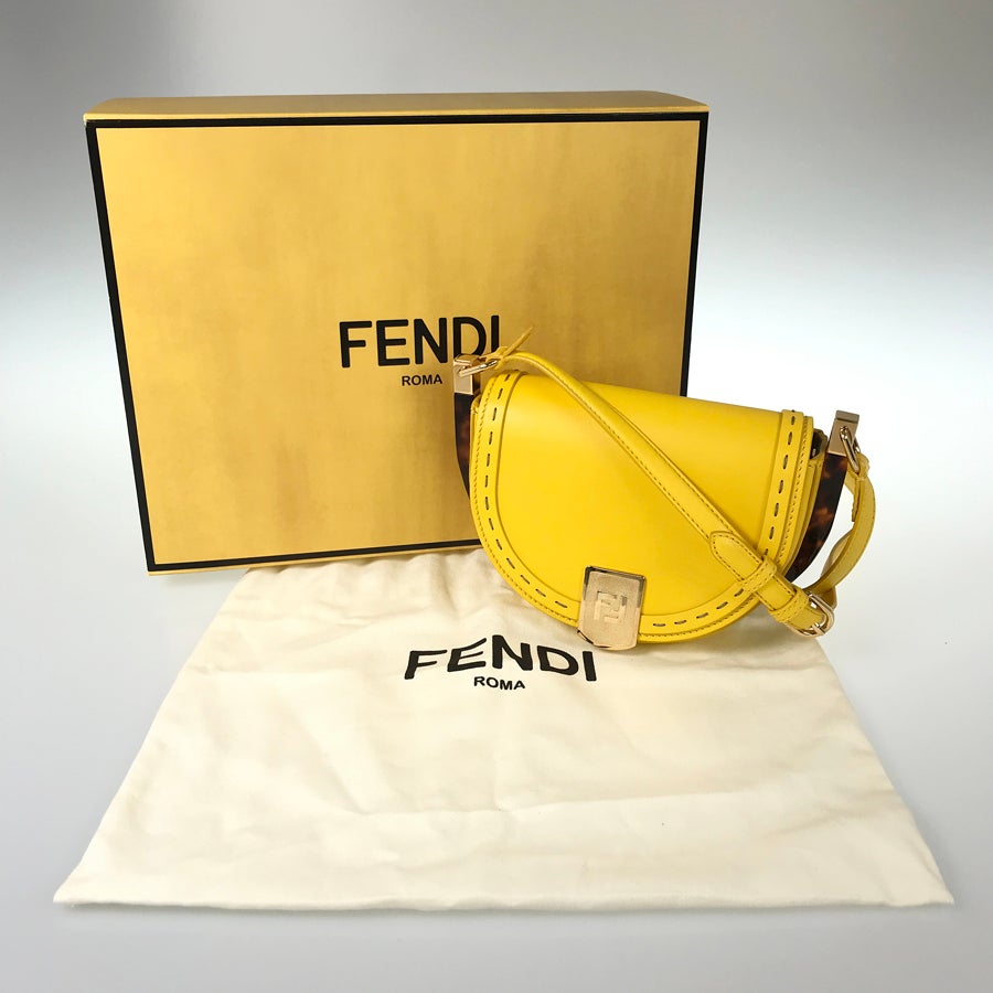 フェンディ ショルダーバッグ