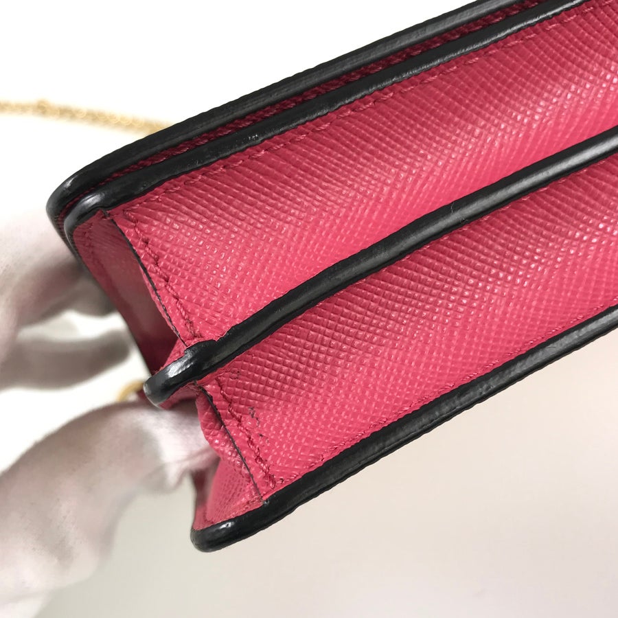 プラダ ショルダーバッグ