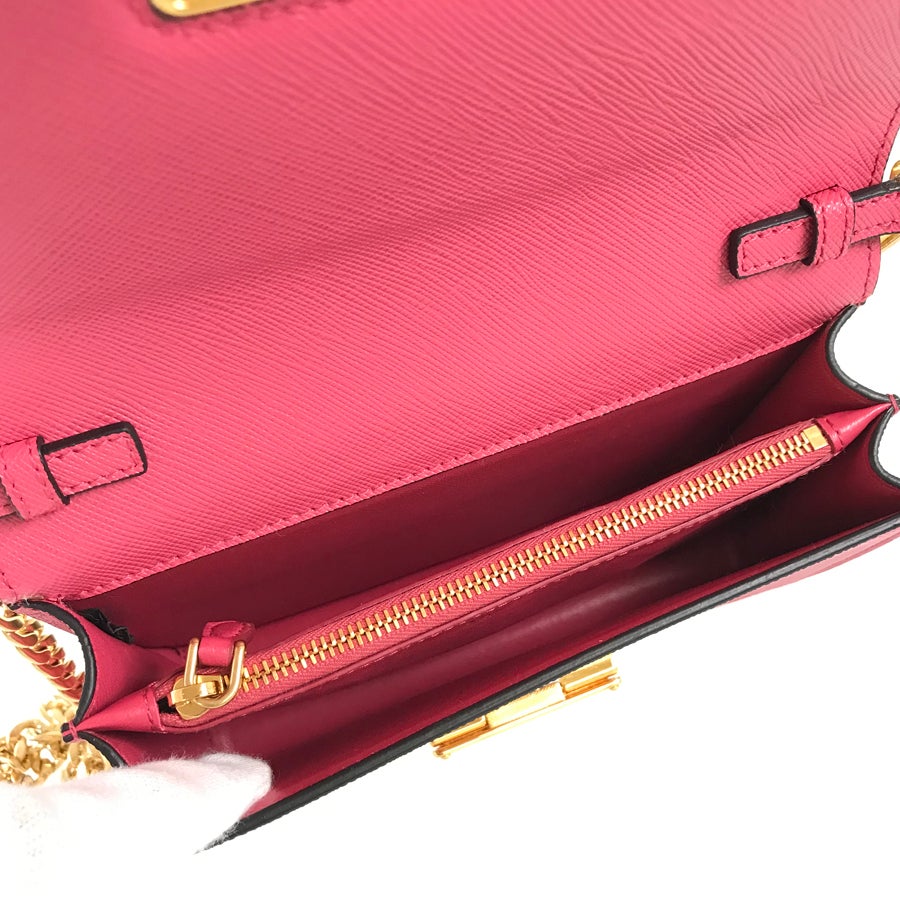 プラダ ショルダーバッグ