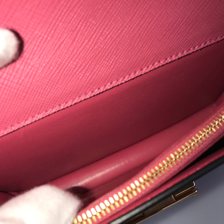 プラダ ショルダーバッグ